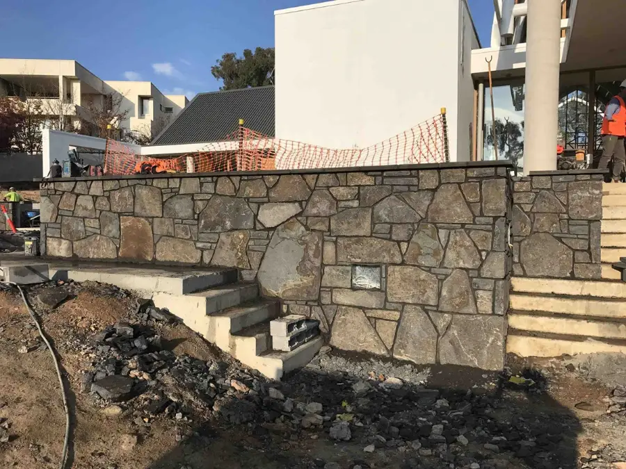 Karşıyaka Taş Döşeme Ustası | İç Mekan Dış Mekan Yer Duvar Taş Döşeme