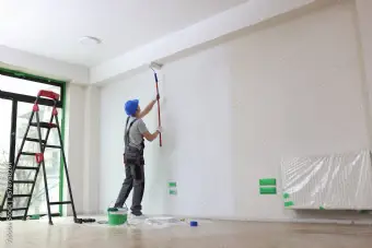 Bayraklı Boyacı Ustası Ev Ofis Villa Fabrika Boya Badana